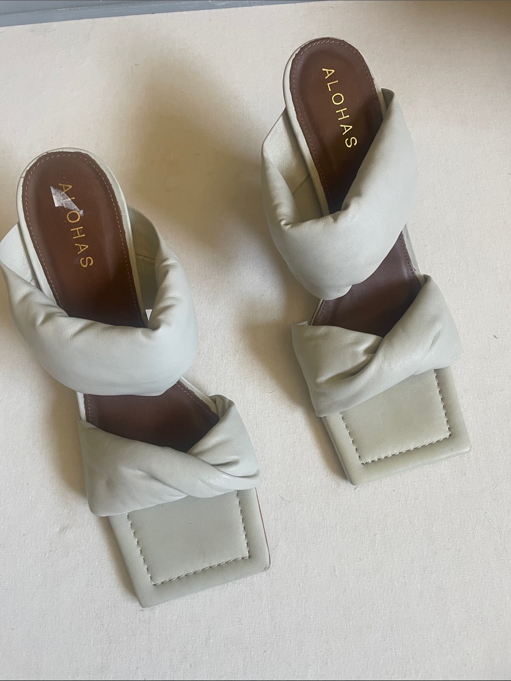 ALOHAS Twist Strap kitten heel Sandals in Ice White US 8.5